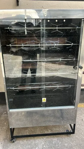 Máquina de assar frango