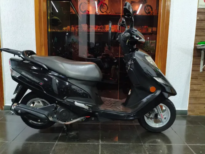 SUZUKI BURGMAN 125 IMPECÁVEL 2014