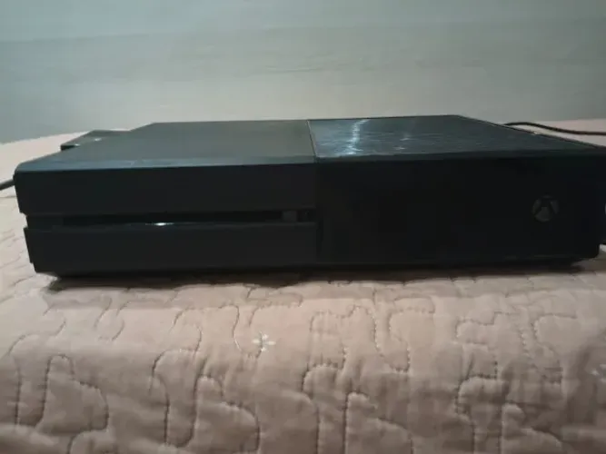 XBOX ONE CONSOLE - Microsoft - 500gb - Usado