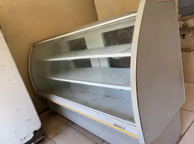 Vende-se Expositor, Balcão refrigerado!