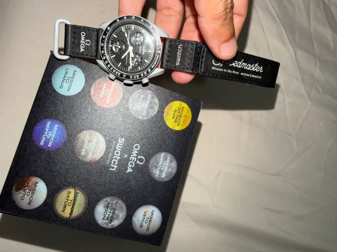 Relógio omega x swatch