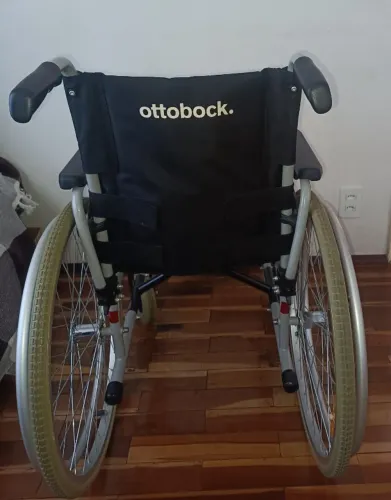 Cadeira de rodas ottobock/ vendo apenas pessoalmente não faço envio do produto!