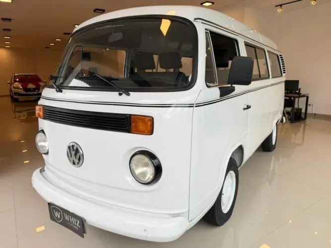 Volkswagen Kombi Lotação 1.6 MPI (álcool) 2001