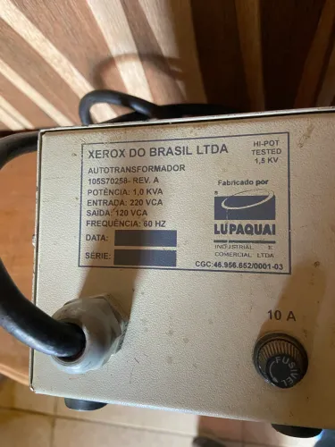 Autotransformador Lupaquai 1,0 KVA - Entrada 220V / Saída 120V (Xerox do Brasil).