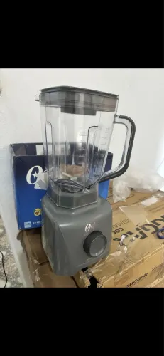 Vendo liquidificador Oster 1100w , novo nunca usado