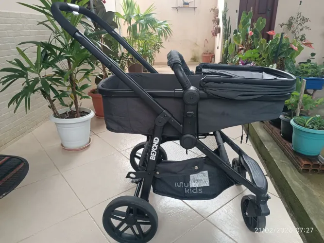 CARRINHO DE BEBÊ - SEMINOVO - POUCO USADO!