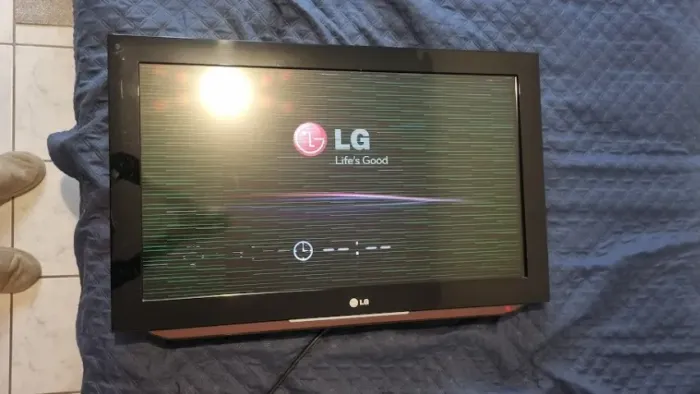 TV LG usada com defeito 