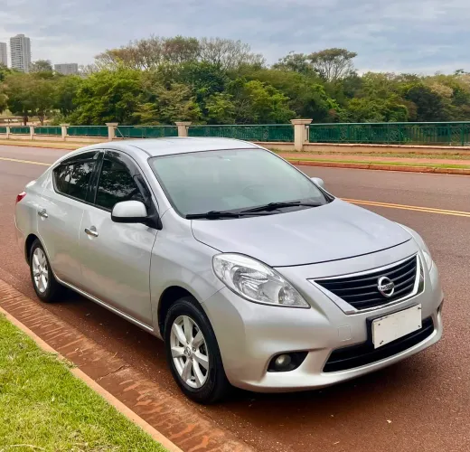 Nissan Versa SL 1.6 16V Flex Fuel 4P Mec. 2014