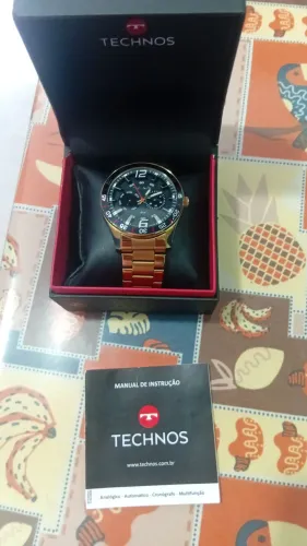 Vende se relógio technos banhando  a ouro na caixa original  com nota  400 reais  