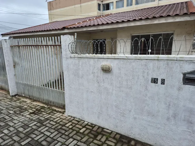 Casa em alvenaria Araucária área central