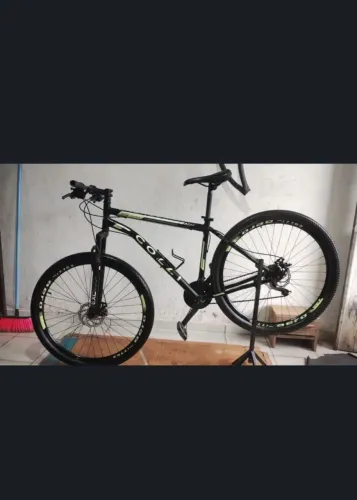 Vendo essa baki aro 29 semi nova ,toda revisada só no ponto de uso 