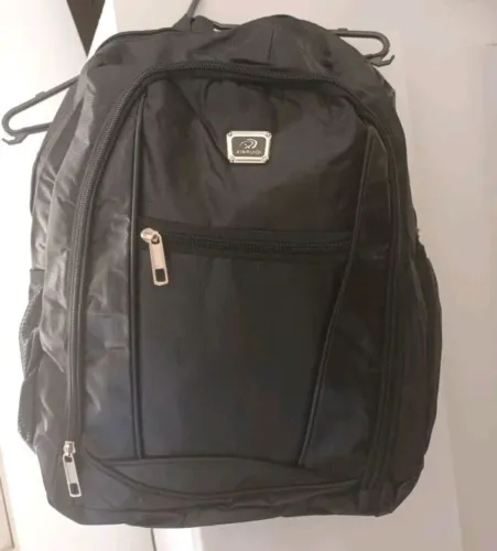 2 Mochila Preta nova barato