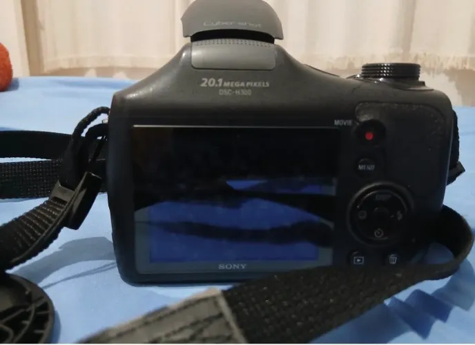 Vendo câmera semi profissional da sony