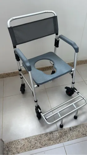 Cadeira de banho em alumínio dobrável 