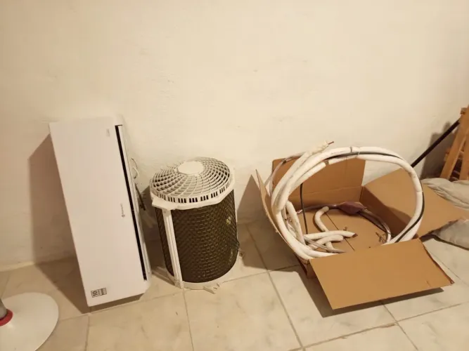 Vendo ar condicionado em excelente estado. 12000 btus; 220 voltes; marca Air prime; com no