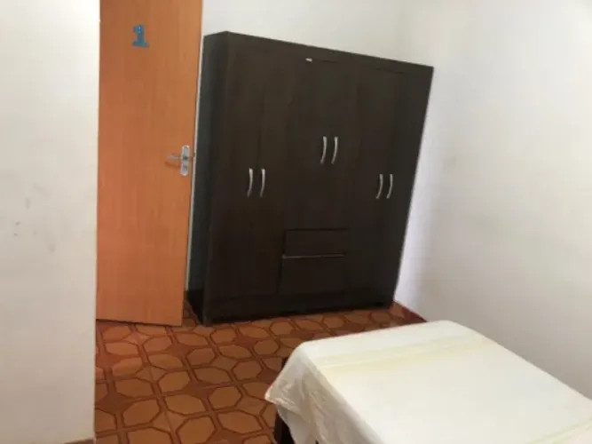 Quartos para moças e rapazes