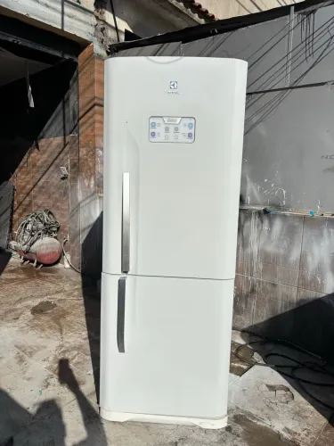 Geladeira Electrolux frost free 440 litros inverse 