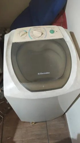 Máquina de Lavar Eletrolux 6 kg para retirada de peças