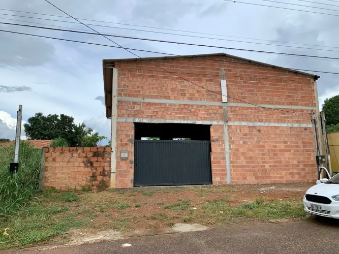 Galpão 180mt / Lote 450mt - Av. I - Aureny 3