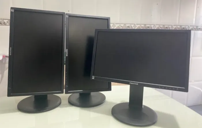 Lote de monitores 