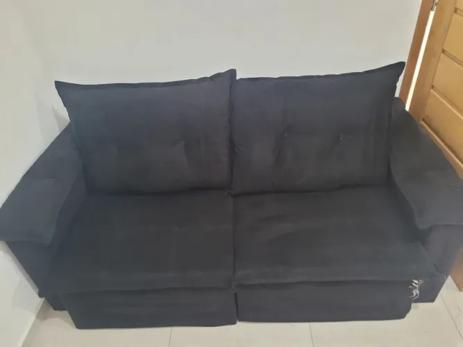 Sofá Retrátil 2 Lugares Preto - R$ 575,00<br>Sofá fechado 98 cm<br>Sofá aberto 1.30 cm<br>