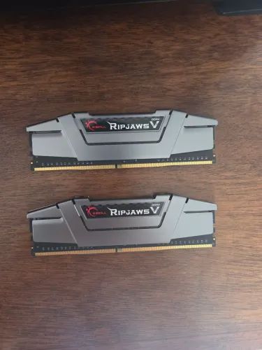 Memória RAM G.Skill 16GB (2x8GB) DDR4 3200MHz CL16