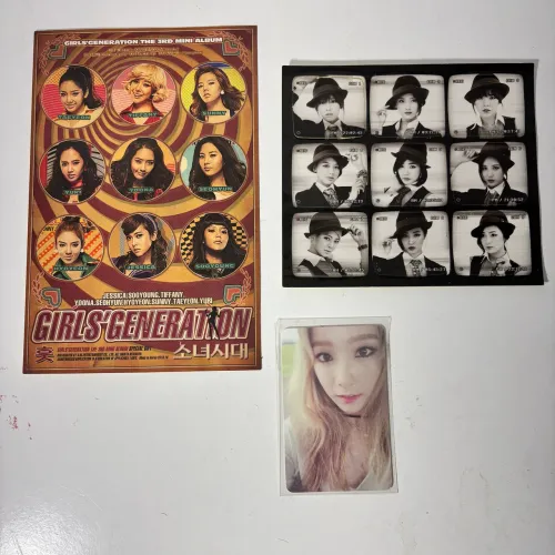 PHOTOCARD OFICIAL TAEYEON - I e STICKERS MRMR E HOOT OFICIAIS 