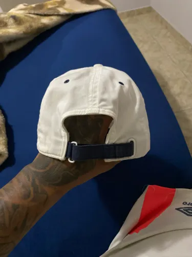 Boné Lacoste Sport semi novo
