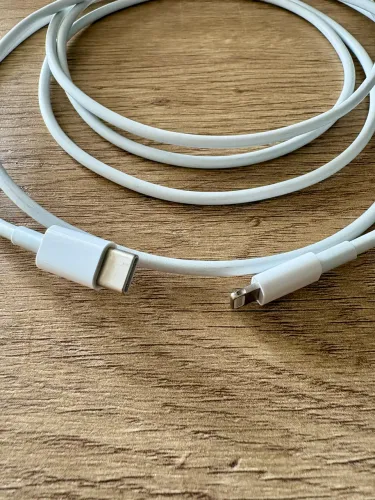 Cabo USB-C para Lightning Apple (2m) - ORIGINAL