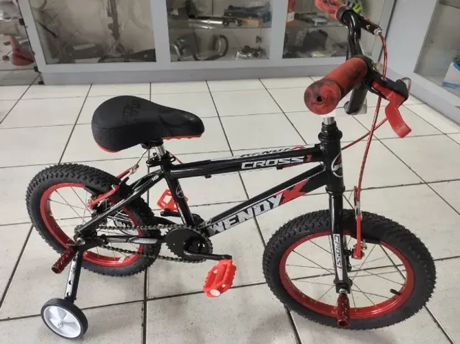 Bicicleta infantil estilo BMX alumínio faixa 4/7 anos totalmente reforçada e personalizada