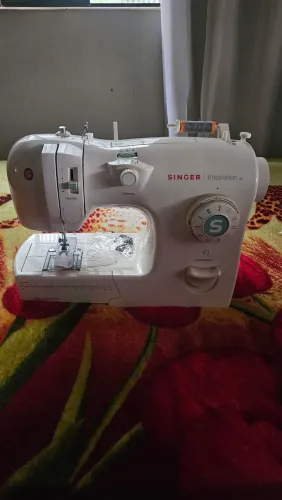 Vendo Máquina de Costura SINGER