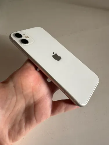 iPhone 11