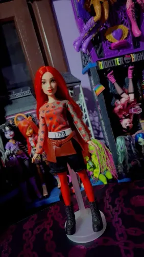 DESCENDENTES DISNEY RED