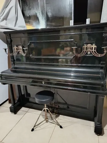 Piano alemão 100 anos (Schiedmayer Pianofortefabrik)