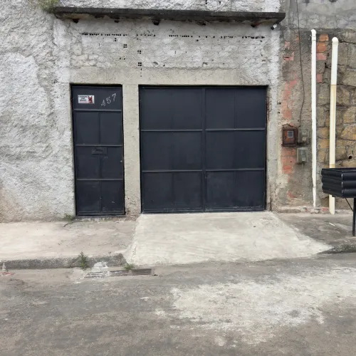 Vendo portão de Garagem e Social