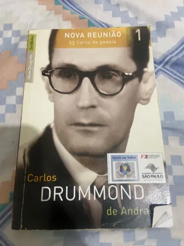 Lote com 4 livros de literatura: Machado, Drummond, Cecília e Stevenson