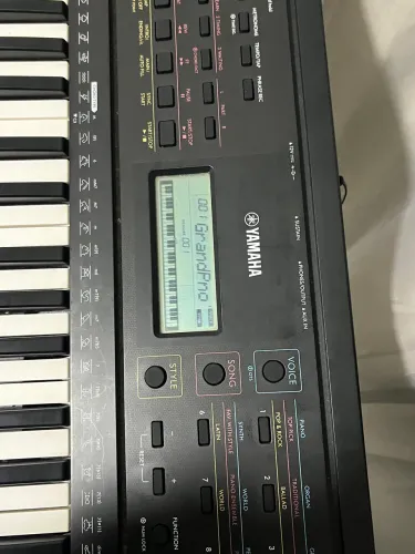 Teclado de Estudo Yamaha PSR-E273