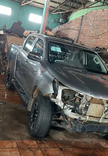 HILUX SRX 2023/24 RETIRADA DE PEÇAS 