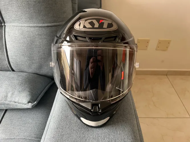 CAPACETE KYT