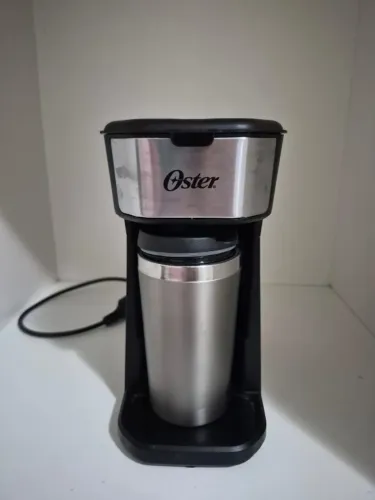 Cafeteira Elétrica Oster 2Day 2 em 1 OCAF200 - Usada apenas 2x