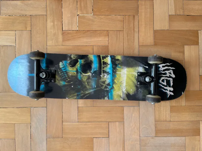Skate urgh completo - ótimo estado