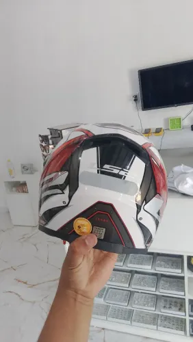 Capacete LS2 novinho!