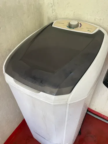 Tanquinho de lavar roupa