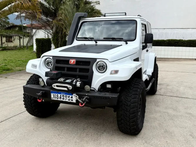 Troller T-4 4X4 3.0 TB Int. Cap. Rígida Diesel 2011