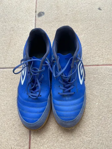 Tênis de futsal umbro x confort