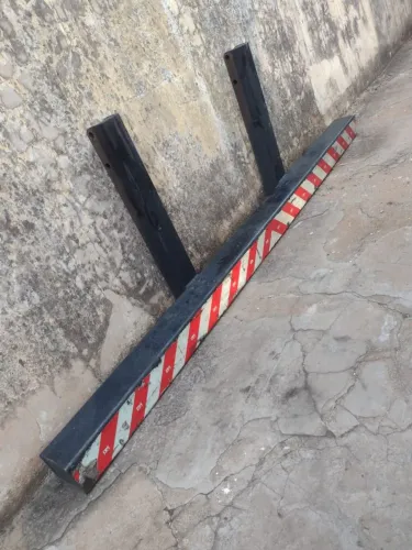 Para-choque para caminhao mercedes benz.