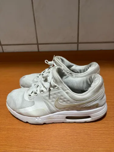 Nike Air Max Zero Essential tamanho 40
