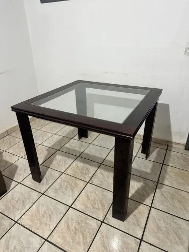 Mesa de jantar 4 lugares