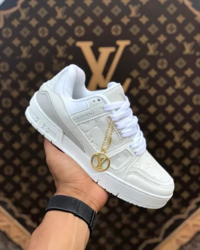 Tênis casual lv