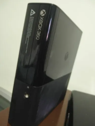 Xbox 360 E + Kinect 360 ( usado )